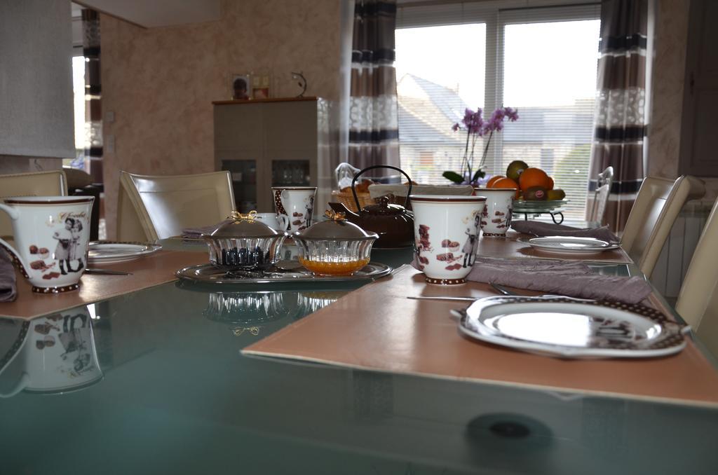 Maison D'Hotes La Closeraie De La Baie Saint-Méloir-des-Ondes Eksteriør bilde